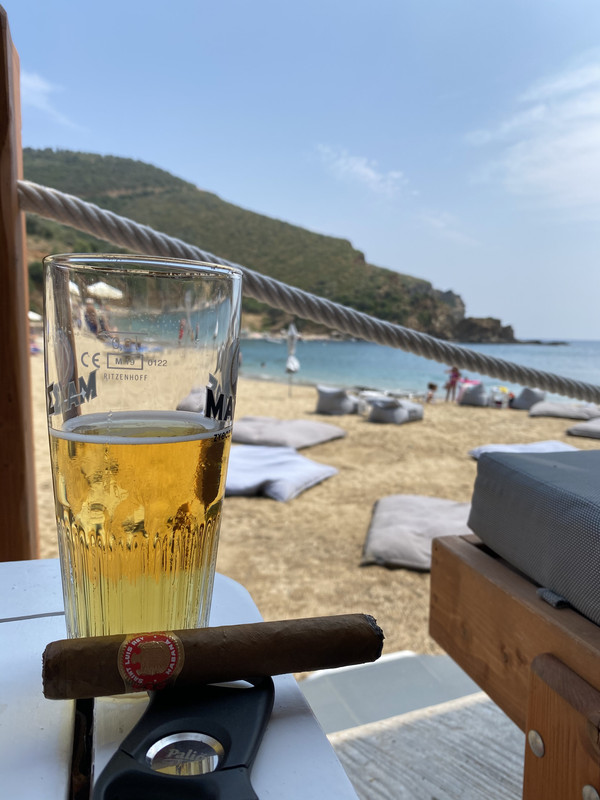 6B0C2B31-662C-42EA-A8D9-9C311122A812