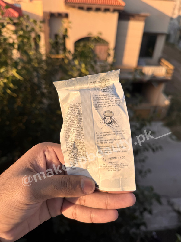 DiorSnow Bloom Perfect Moist Cushion SPF 50+ PA+++ Shade: 010 (Light beige) With Refill included. - image 4