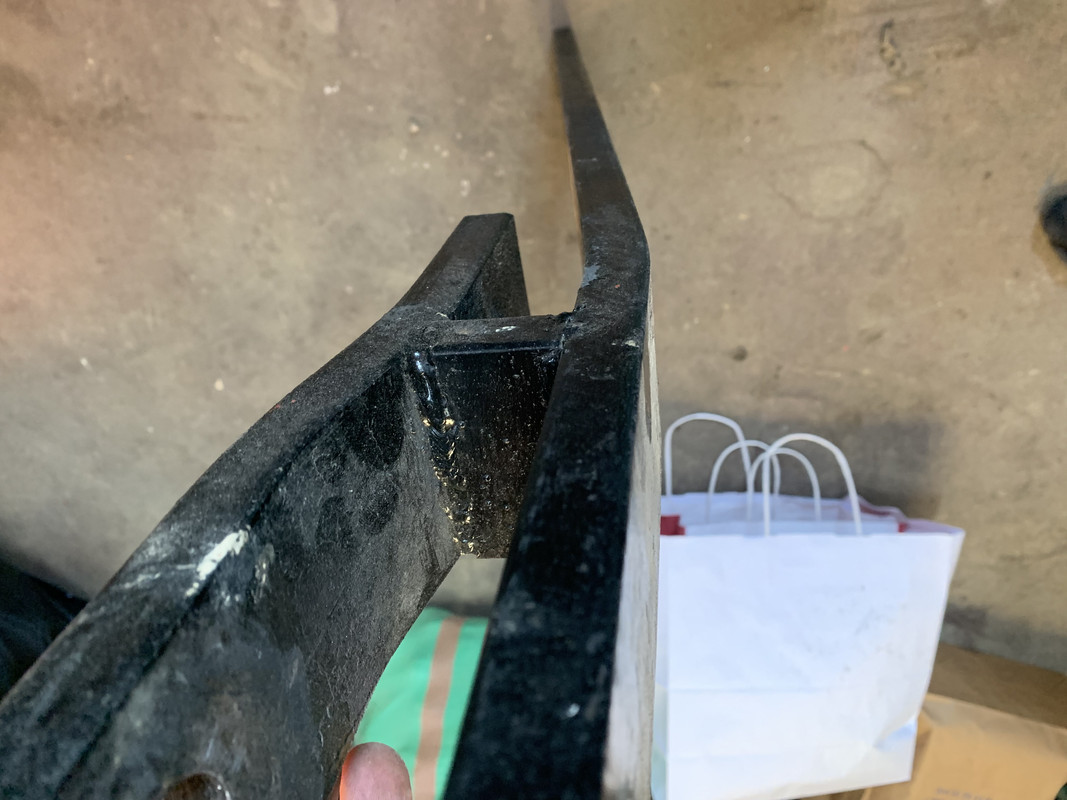 E00866C2-1DE3-4896-B56D-994CE19929A0