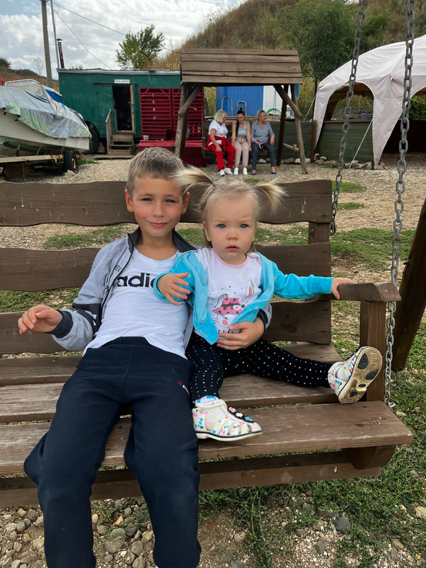 15252D5B-4F10-4116-8D7E-590B6F4FDEE7