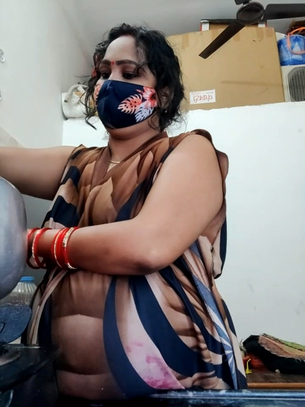 MS_HOT_BB Webcam Show.mp4_snapshot_13.27.748