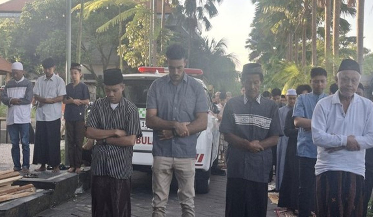 Harmoni Multikultural: WNA Ramaikan Salat Idul Adha di Canggu Bali!
