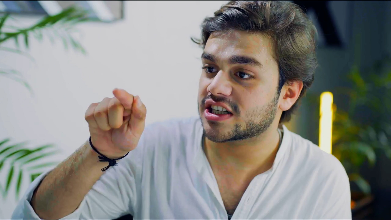 Sarhadein 2025 WebRip [Hindi] 480p 720p ESub Screenshot