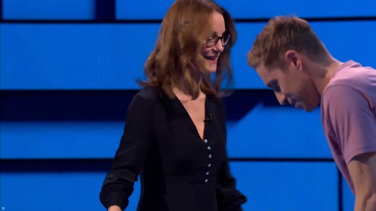 11.22 - 23.00.00 - The Russell Howard Hour. New & Exclusive. Russell ....mts_snapshot_00.45.12.253