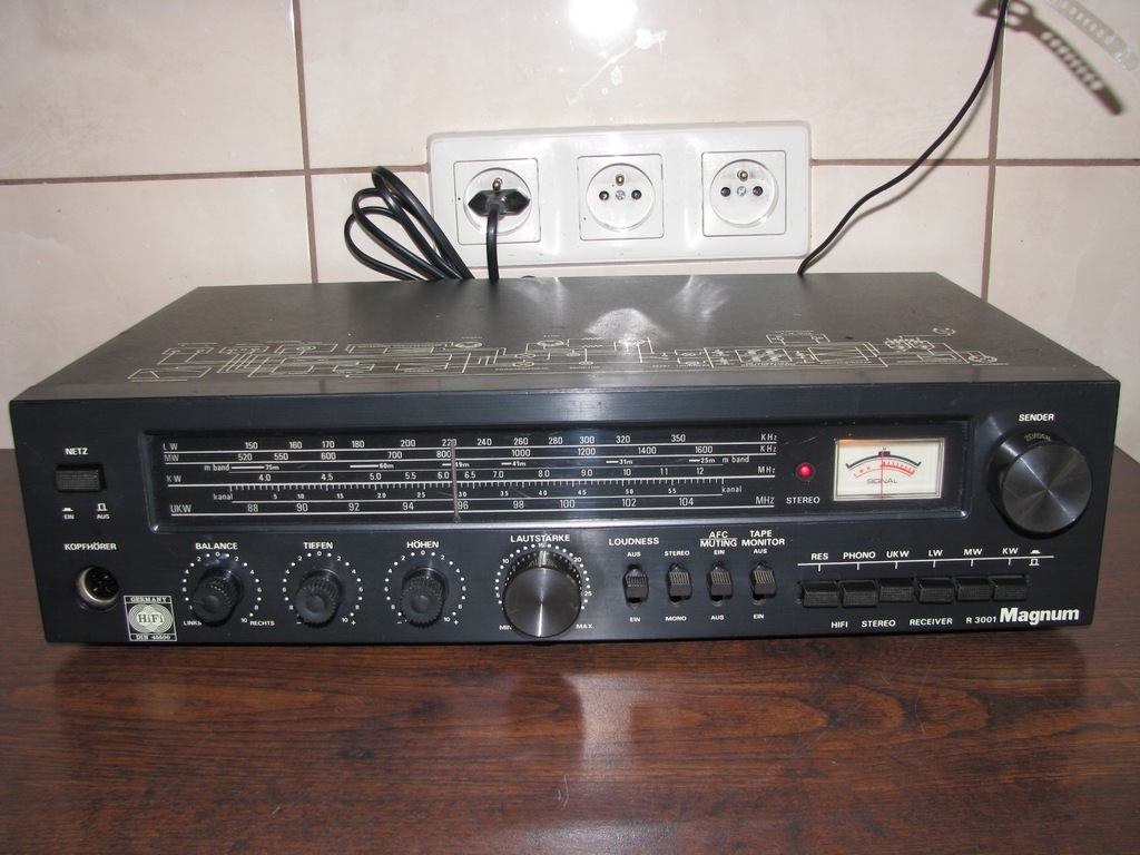 [Bild: Magnum-SR-3001.jpg]