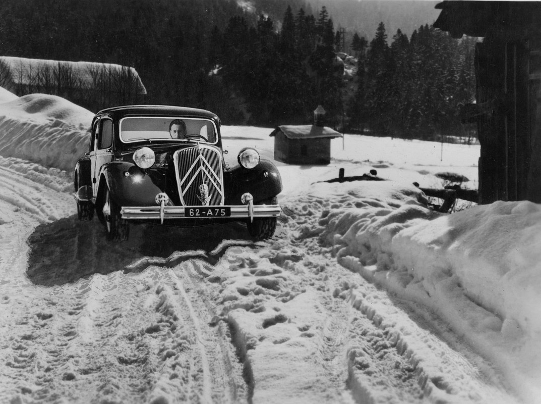 Traction 15.6 1953 - 3.200 -