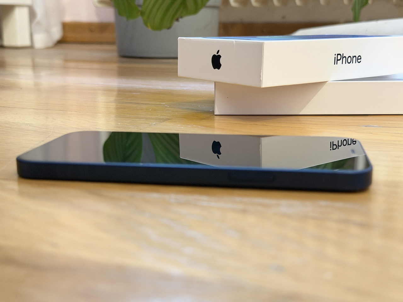 Seitliche Ansicht des iPhones
