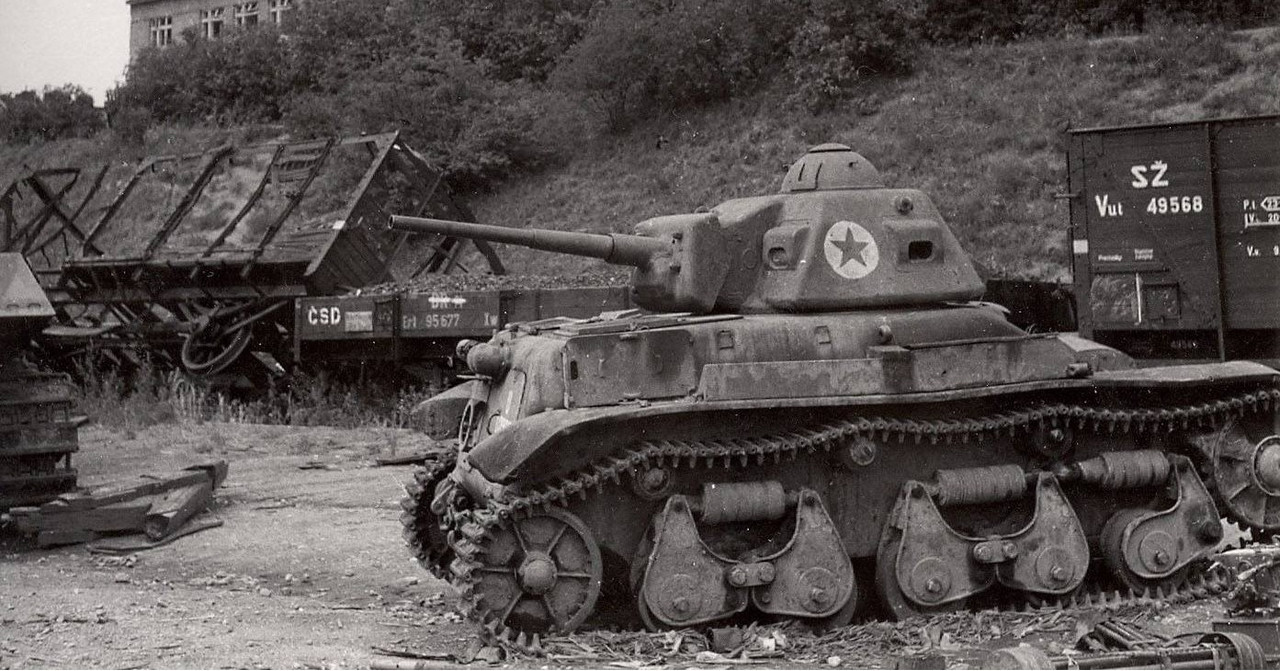 Armes et équipements abandonnés à Znojmo (Tchécoslovaquie) Znojmo-R-publique-tch-que-1945