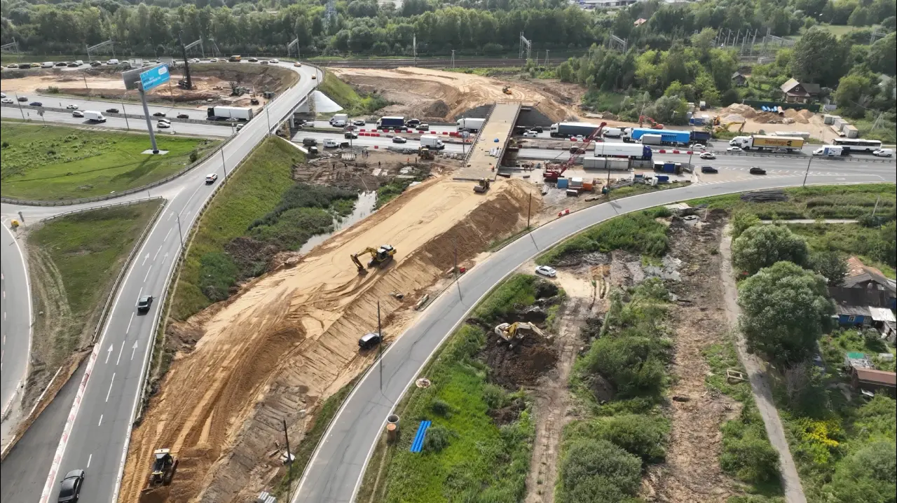 F5851986-D7D3-4D29-B726-CFBD63CC2F22