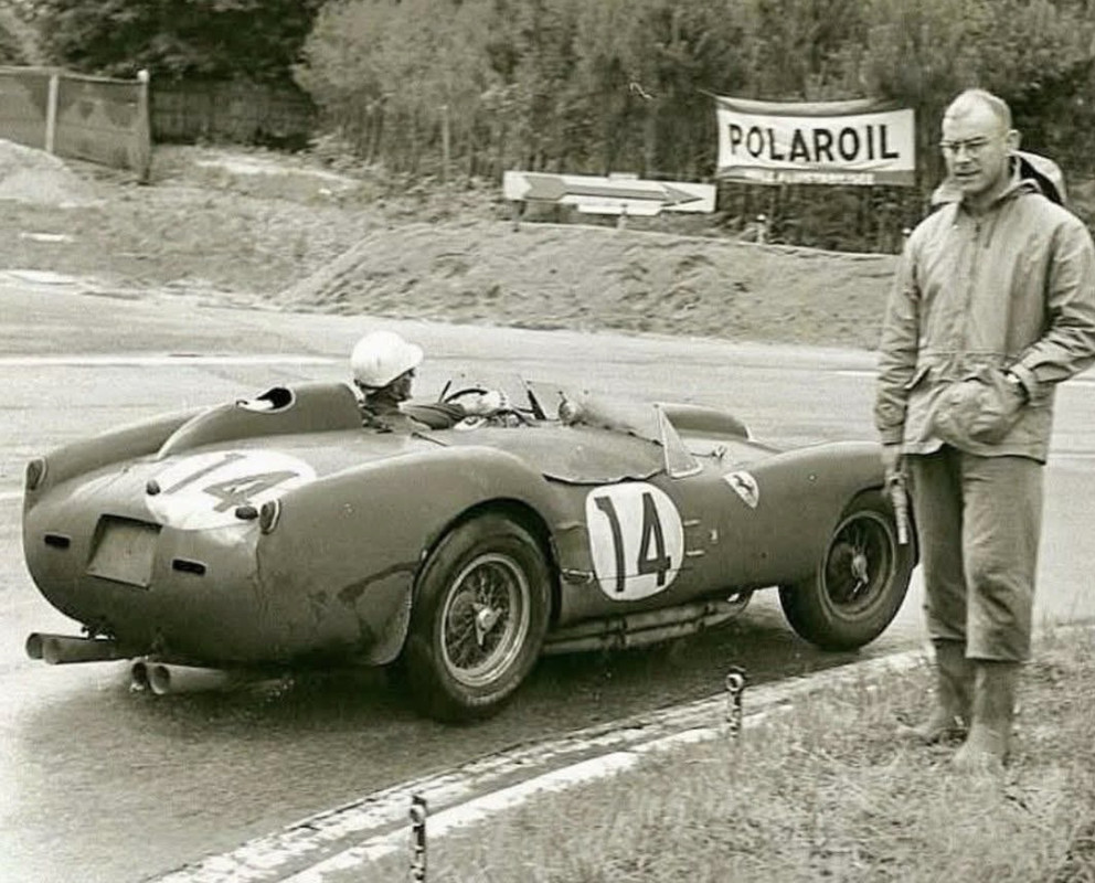 4FAF08D2-631F-4626-86FA-F42631F60EC7