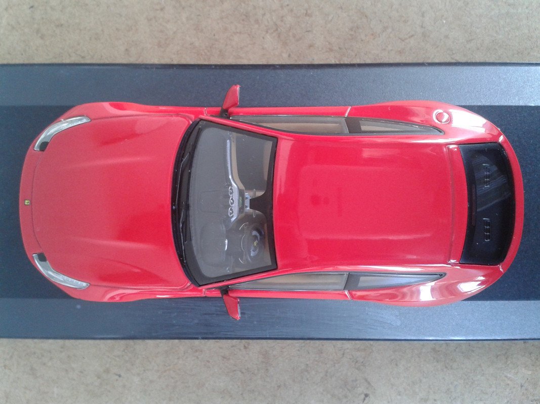 2011 Ferrari FF (Hot Wheels Elite) (13)