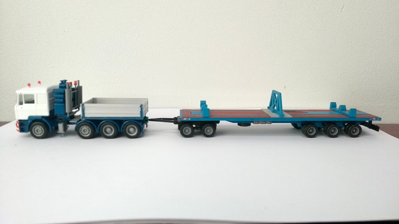 Mach (2714)