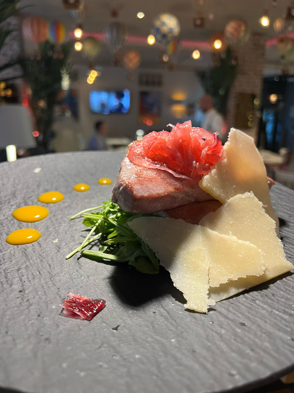 Tonno con cipolle di Tropea