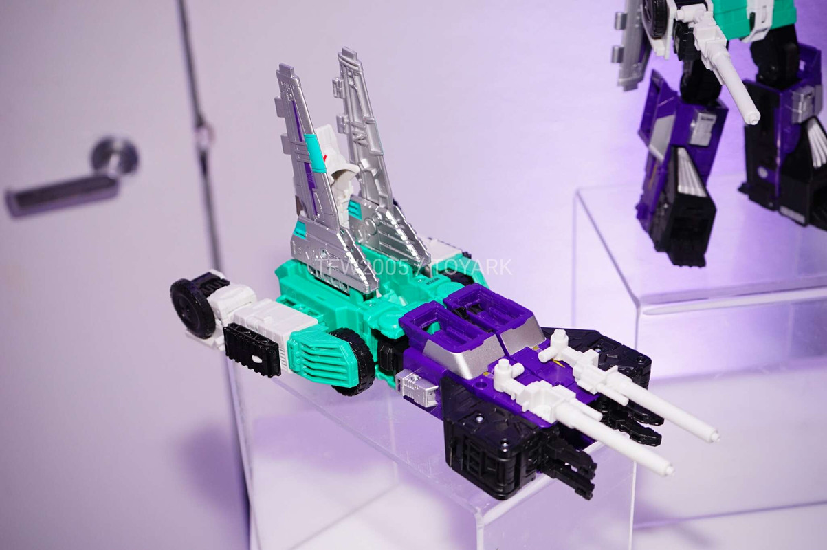 NYCC2016-Titans-Return-112