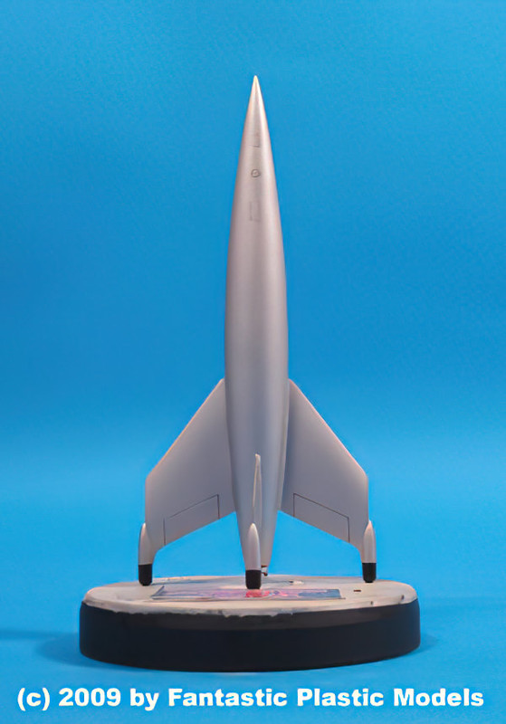 FANTASTIC PLASTIC LUNA (1)