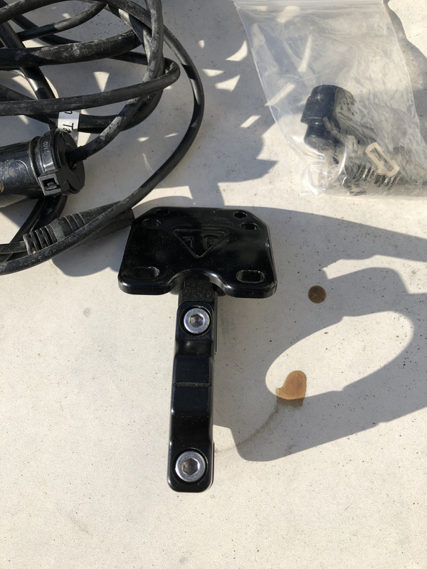 73AF9CE7-DE68-4B5D-B337-62473199A474