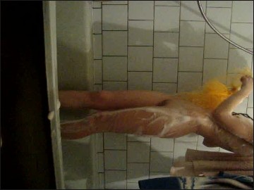 [Image: Voyeur135153611.jpg]