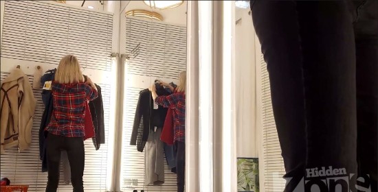 [Image: Voyeur24445105851.jpg]