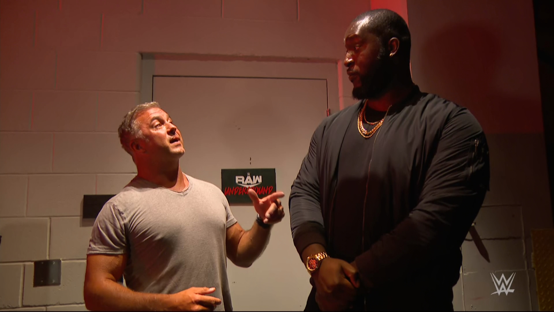 WWE Monday Night Raw 2020 08 31 1080i HDTV -WH