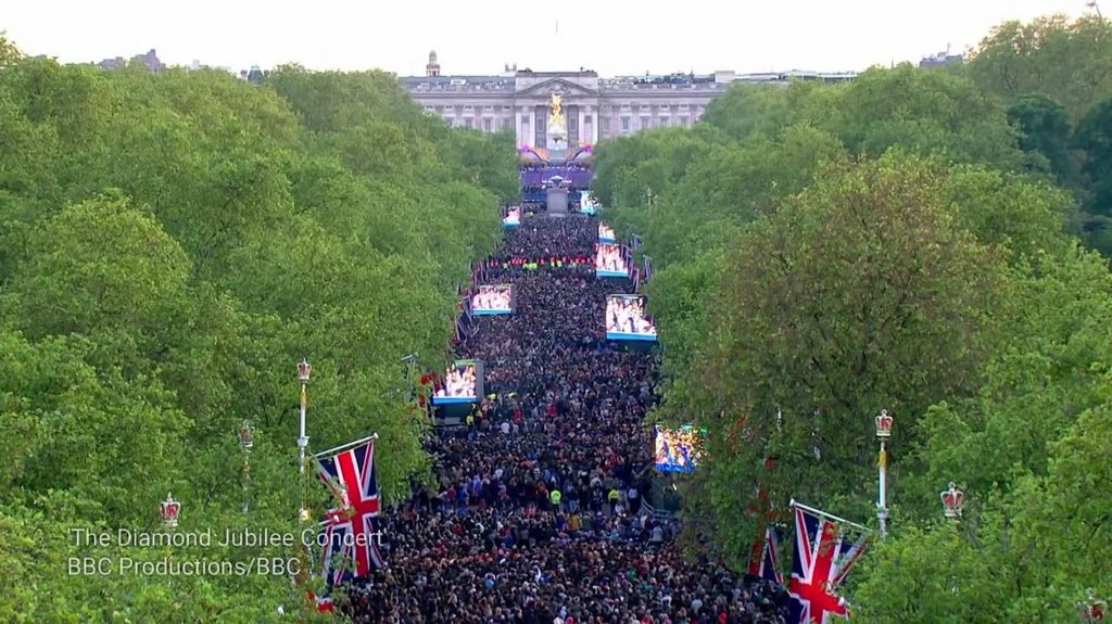 [Image: uyin9t012boe.jpg]