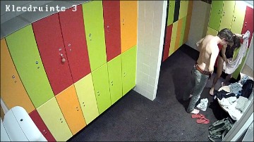 [Image: Voyeur20015083029.jpg]