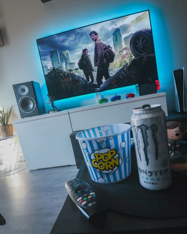 325385967-601834705039683-38974304141305