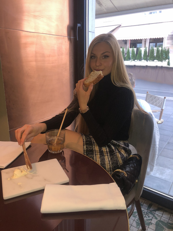 25D6A53A-BA38-41F9-918A-D64C7A3A887C