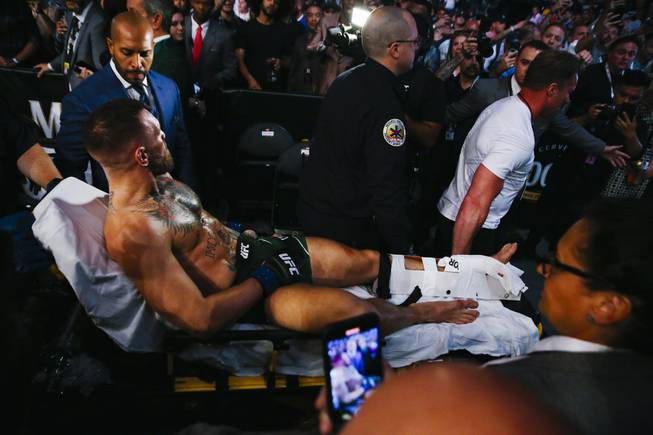 Конър Макгрегър имал контузия на глезена преди UFC 264