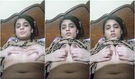 Horney girl fingering in her pssy closeup spreading