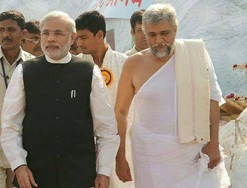  His Holiness Jainacharya Shri Yugbhushan Suriji Maharaj with Mr. Narendra Modi, when he was Gujarat Chief Minister