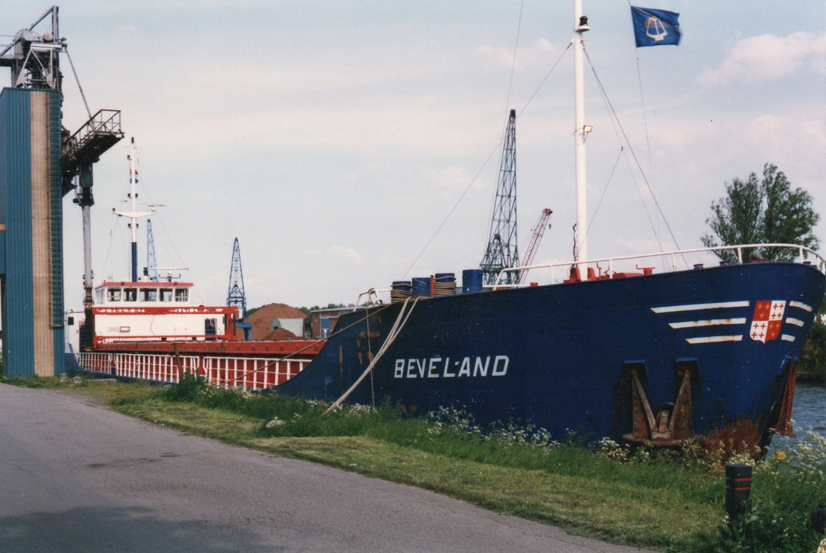BEVELAND X Vlieland 1982 Imo 8117057 Groningen01061997 Johannes Leo (2)
