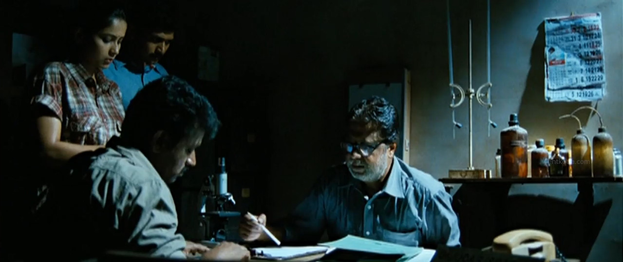 Yuddham Sei 2011 WebRip [Tamil] 480p 720p ESub Screenshot