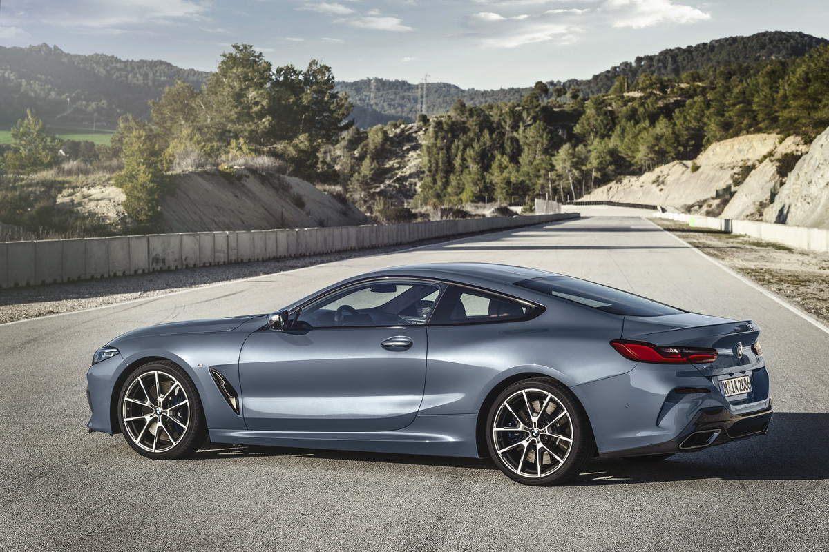 P90306600_highRes_the-all-new-bmw-8-se