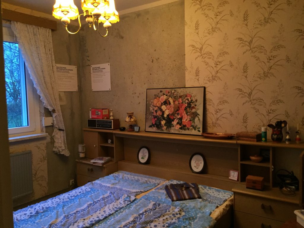 GDR apartment (2)