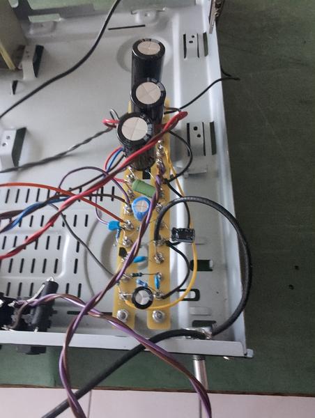 [Image: Hood-Amp-3.jpg]
