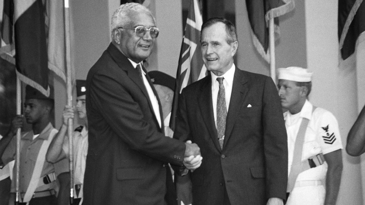 Ratu-mara-and-president-george-w-bush-sm