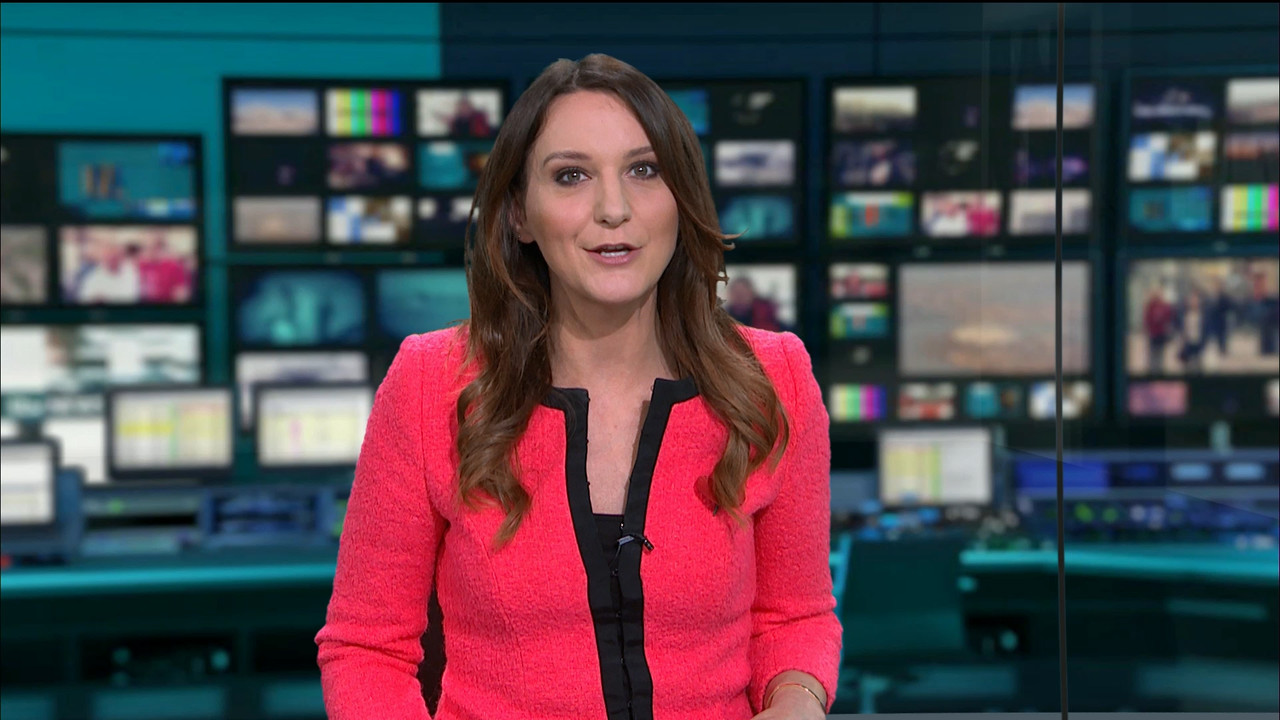 11.01 - 17.45.00 - ITV News Cymru Wales. A round-up of all the latest....ts_snapshot_06.23.497