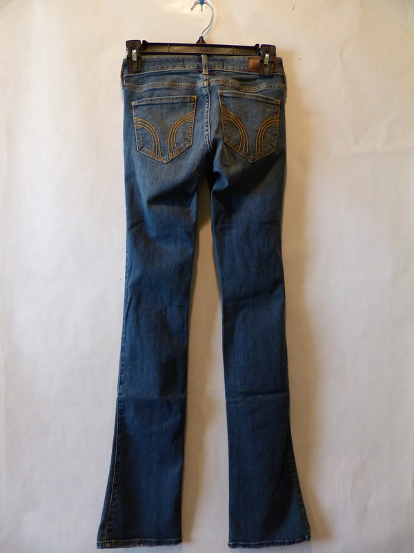 HOLLISTER WOMENS SOFT STRETCH LOW RISE RIPPED DARK WASH BOOT JEANS SIZE 00R