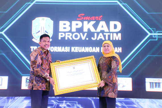 Khofifah Launching Aplikasi SP2D Online, Paperless, Digital Signing dan E-Evaluasi APBD Kab/Kota