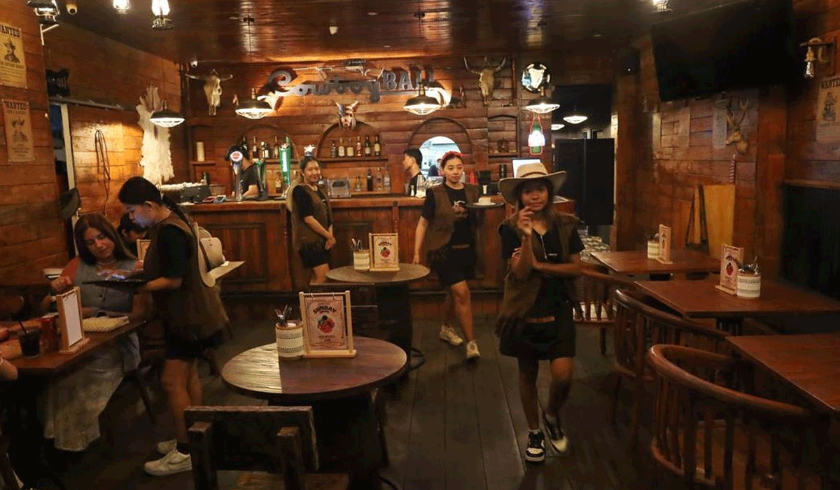 Viral! Sensasi Nongkrong Tema Koboi di Restoran Cowboy Bali