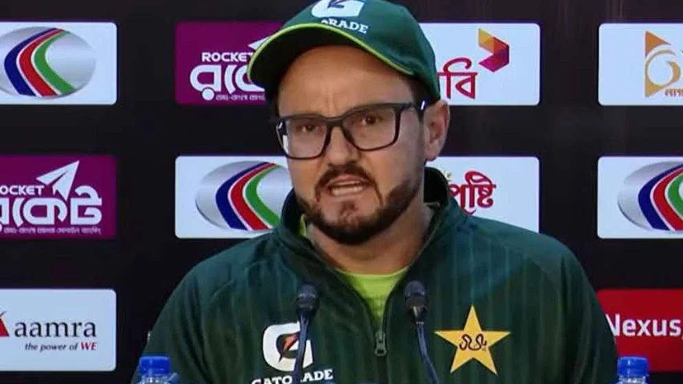 টি-টোয়েন্টি ক্রিকেটে পাকিস্তানকে বিশ্বের সেরা দল হিসেবে দেখছেন কোচ হেসন