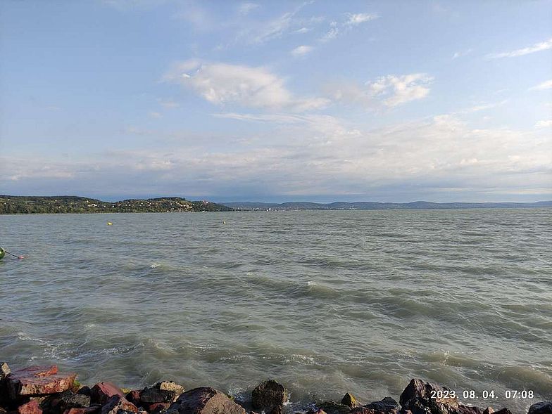 https://i.postimg.cc/rsJCcgKG/balaton-20230804.jpg