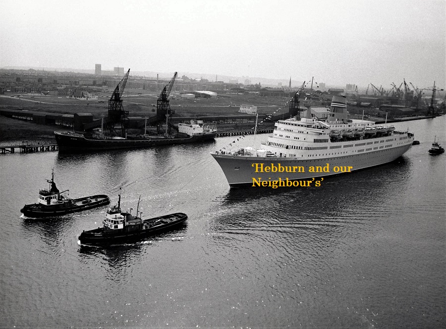 Vistafiord-passing-Hebburn-Jarrow-border-May-1973