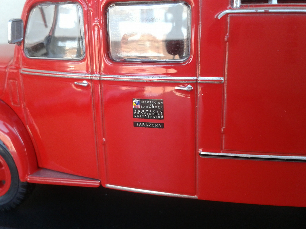 1964 Ebro B45 Antyfire “Bomberos de Tarazona” (Ixo-nº 17 Camiones y Vehículos de Bomberos) (14)