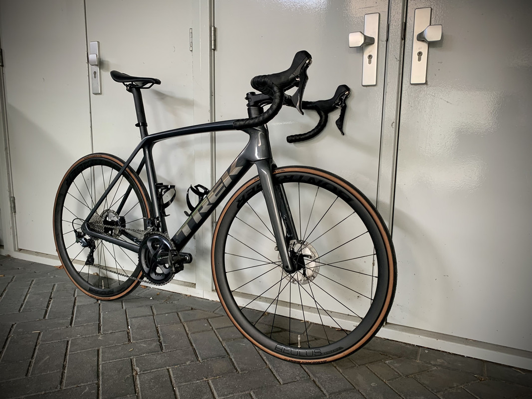 104B3E5F-4234-4E03-9EAC-E25059498644