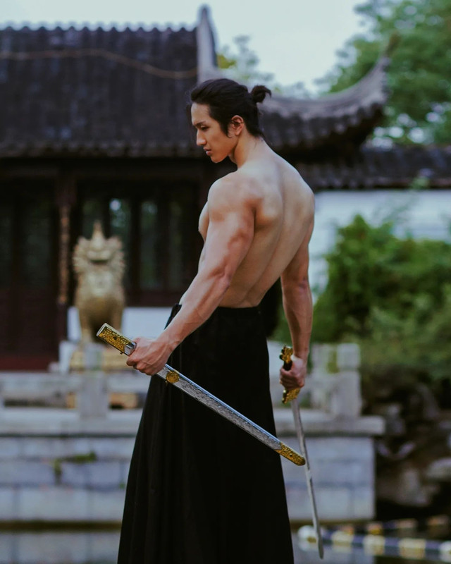 Photo by Chinese hunks 全球華男 on August 06, 2023. (5)