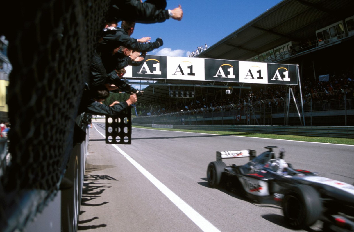 Temporada 2001 de Fórmula 1 016-34