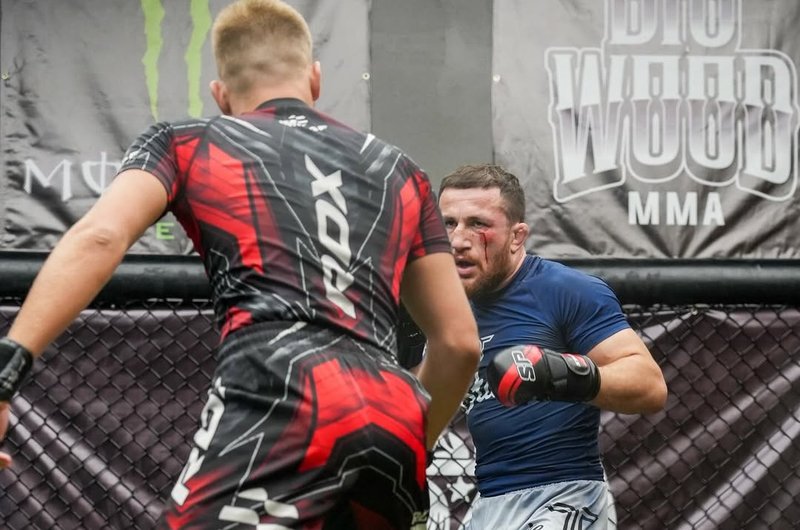 Мераб Двалишвили с порязване в спаринг 20 дни преди UFC 316