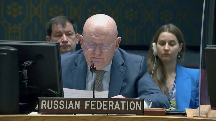Nebenzia nuvainikavo mitą apie amerikietiškus 