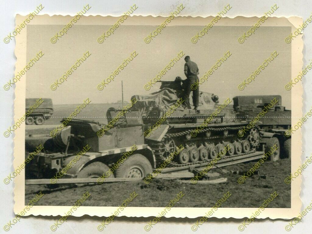 Panzer IV auf Tiefladeanhänger, Nahaufnahme, Russland, b